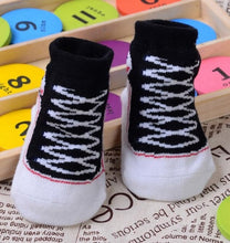Load image into Gallery viewer, Non-slip rubber-soled socks